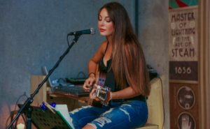 Ashanti – Rock With U
